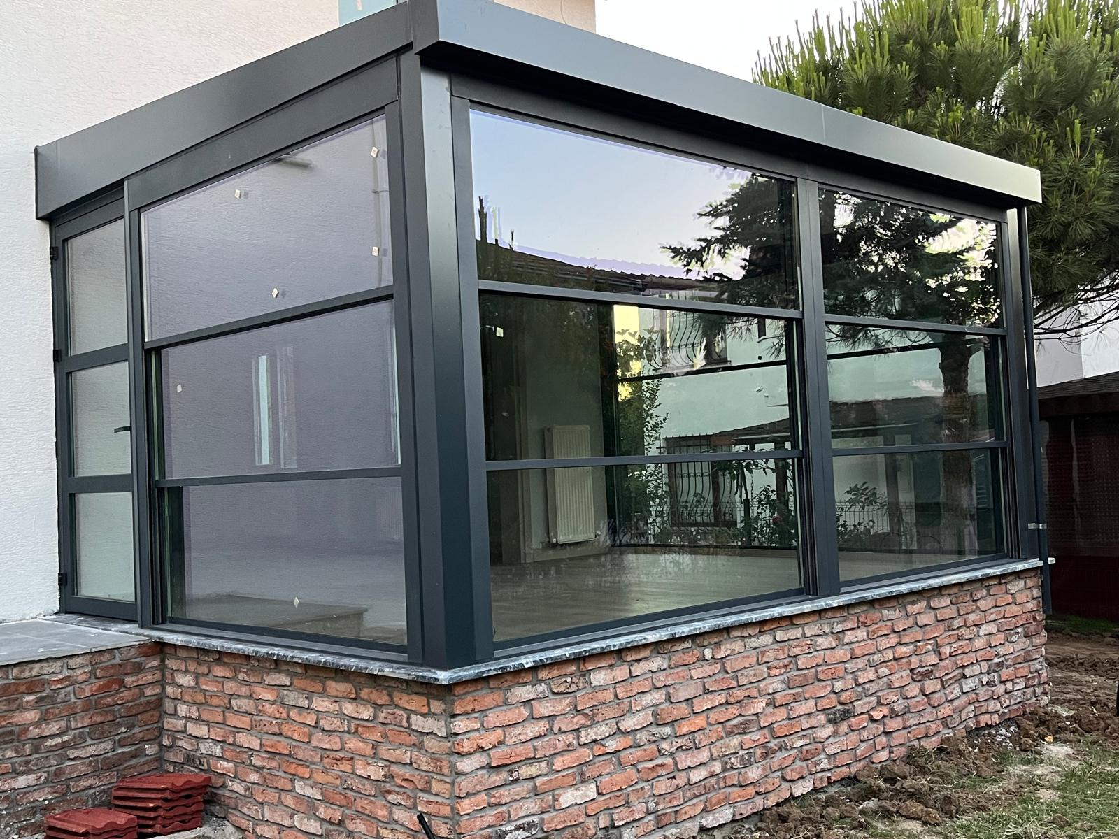 Kış Bahçesi Ve Giyotin 61